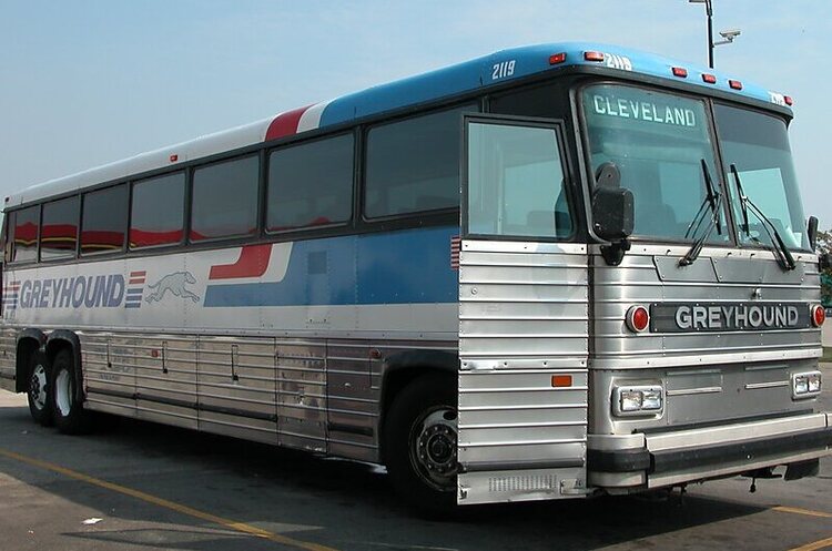 фото DR Німецька FlixMobility викупить автобусного перевізника Greyhound у США