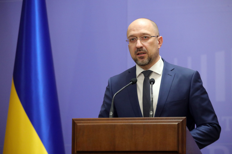 Прем'єр-міністр України Денис Шмигаль Україна отримає 13,5 млн доз вакцини Pfizer до кінця року – Шмигаль
