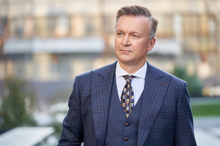 Екскомерційний директор групи ДТЕК Віталій Бутенко Аукціон на імпорт електроенергії з Білорусі виграло ТОВ «Тет Груп»