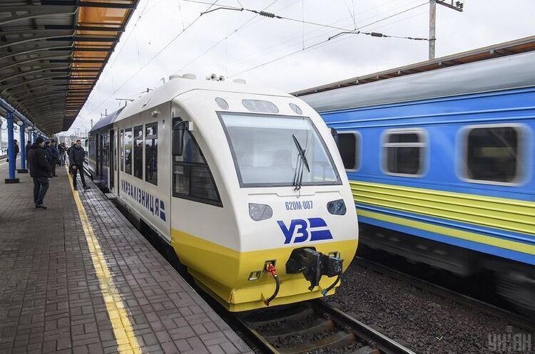 «Укрзалізниця» завершує модернізацію четвертого інклюзивного електропоїзда