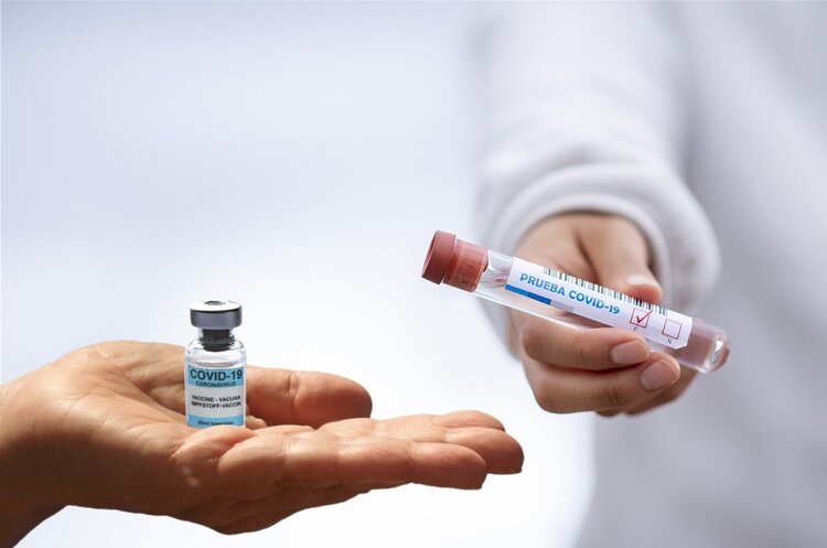 Україна отримає ще 2,5 млн доз вакцини Pfizer до кінця тижня – Ляшко Україна отримає ще 2,5 млн доз вакцини Pfizer до кінця тижня – Ляшко