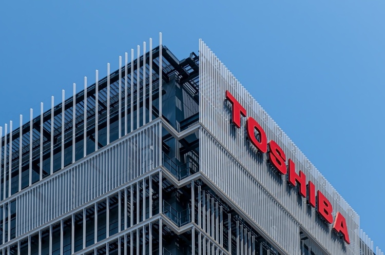 Японська Toshiba збирається розділити бізнес на три незалежні компанії