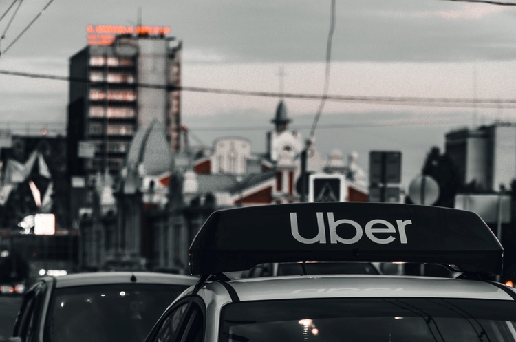 Сервіс Uber Shuttle припинить роботу в Києві