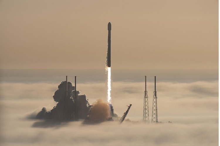 SpaceX вивела на орбіту нову групу супутників Starlink SpaceX вивела на орбіту нову групу супутників Starlink
