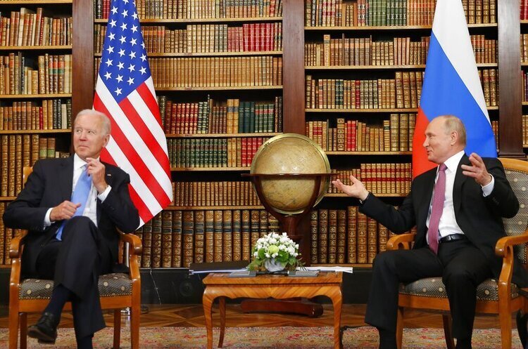 Байден та Путін проведуть віртуальний саміт наступного тижня