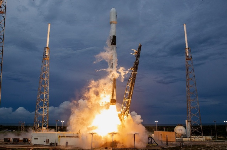 SpaceX встановила новий рекорд за кількістю запусків за рік