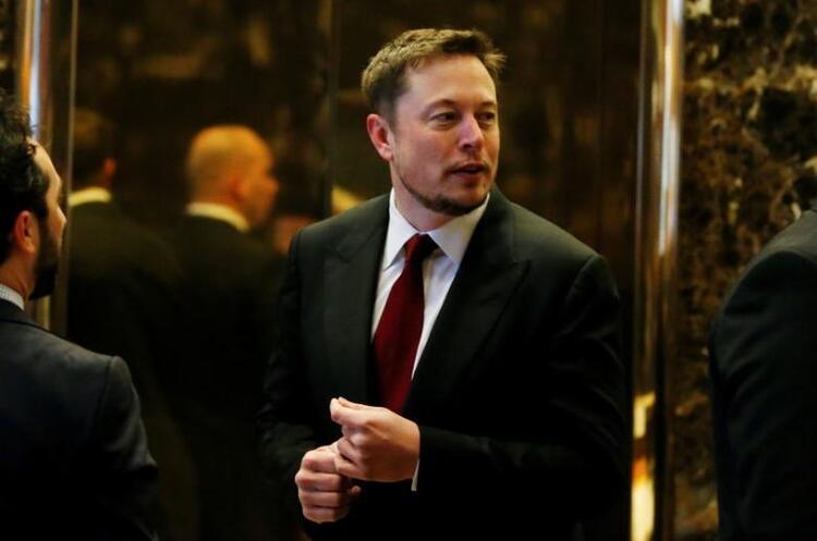 Маск знову продав акції Tesla на $963 млн Маск знову продав акції Tesla на $963 млн