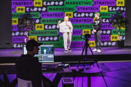 10   CASES: Marketing, Strategy & PR