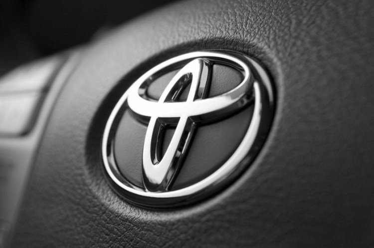 фото DR Toyota заявила про плани продавати по 3,5 млн електромобілів щороку