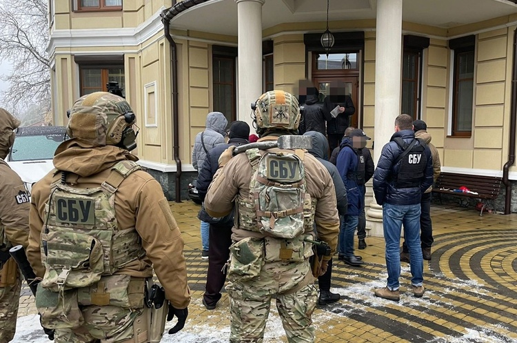 СБУ викрила чиновників на багатомільйонних махінаціях із землею поблизу Києва СБУ викрила чиновників на багатомільйонних махінаціях із землею поблизу Києва