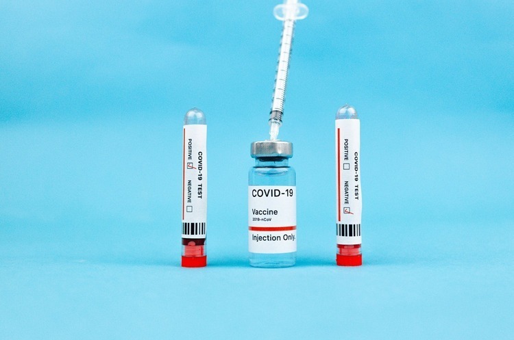 В Україні з лютого розпочнуть виготовляти вакцину проти коронавірусу