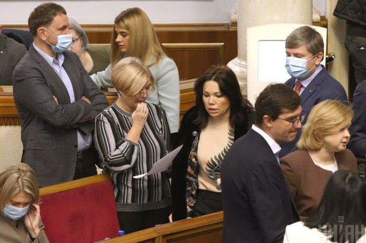 «Євросолідарність» подала заяву до СБУ щодо вчинення злочину командою Зеленського «Євросолідарність» подала заяву до СБУ щодо вчинення злочину командою Зеленського