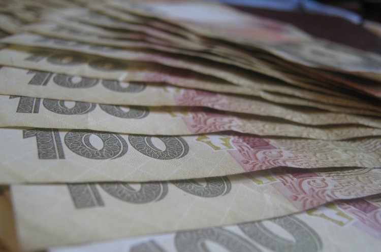 Реальна зарплата в Україні зросла на 8% – Держстат