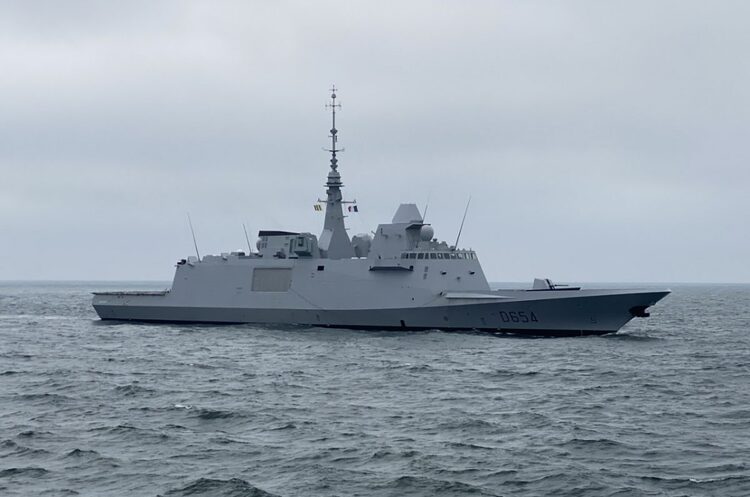Кораблі ВМС України та Франції провели спільне тренування типу «PASSEX» у Чорному морі Кораблі ВМС України та Франції провели спільне тренування типу «PASSEX» у Чорному морі
