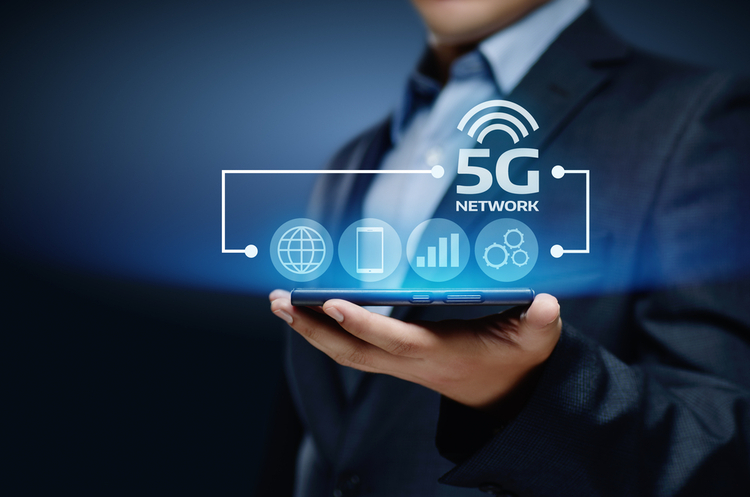 фото Shutterstock Влада США попросила компанії AT&T и Verizon відкласти розгортання 5G