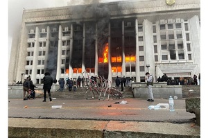 Металургійний завод у Казахстані зупинився через масові протести