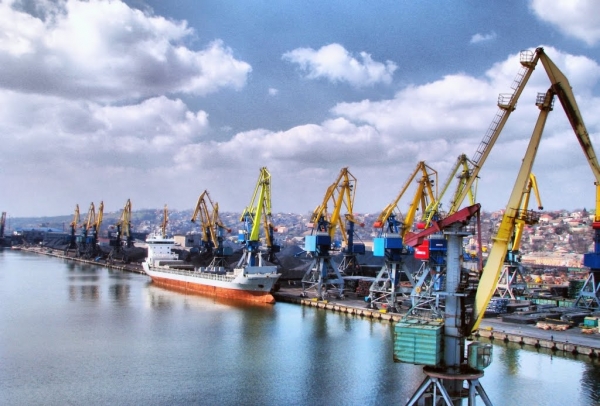 Морські порти України зменшили вантажообіг за рік на 3,8%