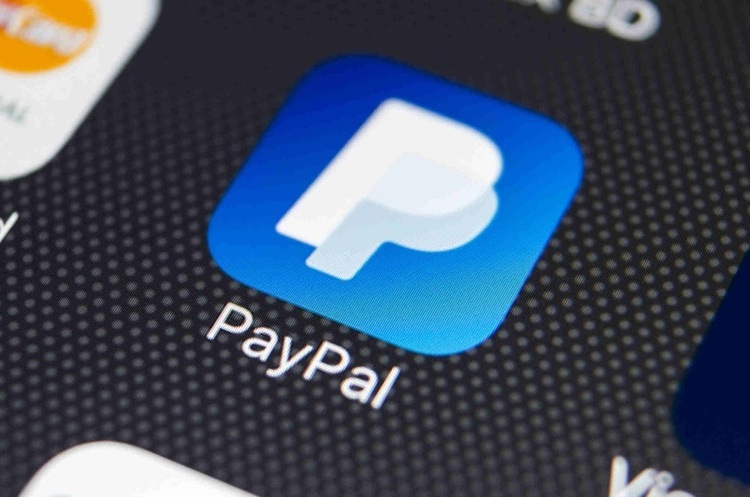 фото DR PayPal забирає в користувачів гроші без пояснення причин: троє потерпілих подали до суду