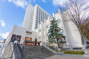 ПриватБанк програв суд щодо відновлення прав власності на готель 	«Мир»