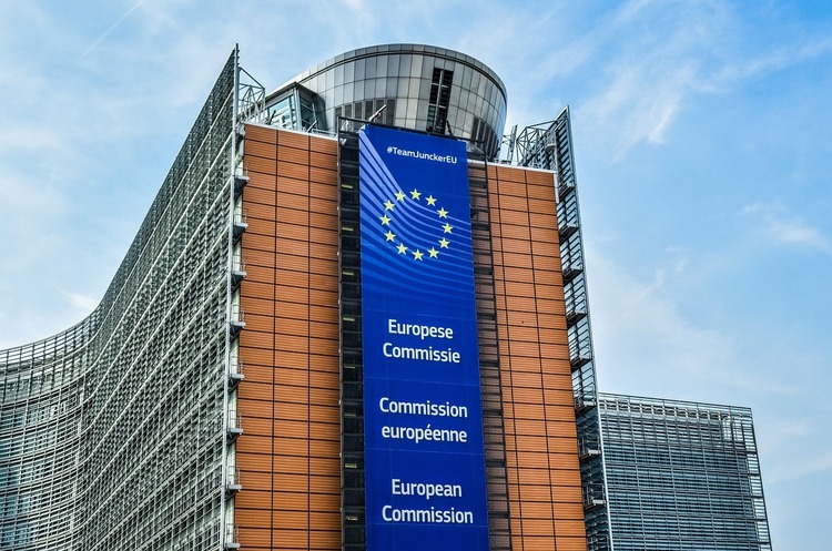 Єврокомісія завершує роботу над пакетом потужних санкцій проти РФ – ЗМІ Єврокомісія завершує роботу над пакетом потужних санкцій проти РФ – ЗМІ