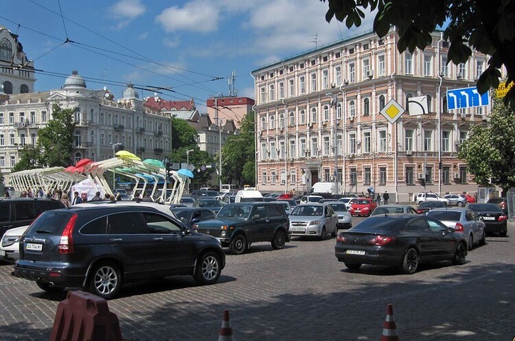 Український автопарк у січні поповнили майже 32 000 вживаних розмитнених іномарок Український автопарк у січні поповнили майже 32 000 вживаних розмитнених іномарок