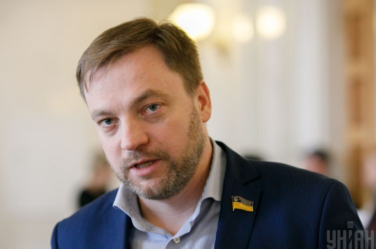 Міністр внутрішніх справ Денис Монастирський Очільник МВС пообіцяв розстрілювати без попередження тих, хто спробує захопити адмінбудівлі