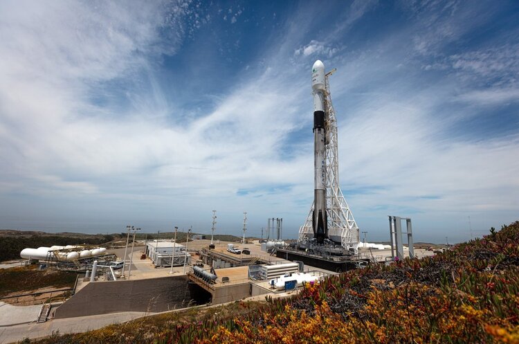 фото SpaceX Мільярдер із США викупив у SpaceX три польоти в космос