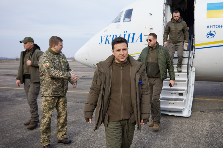 Зеленський затвердив Стратегію забезпечення держбезпеки, яка визначає РФ як загрозу Зеленський затвердив Стратегію забезпечення держбезпеки, яка визначає РФ як загрозу