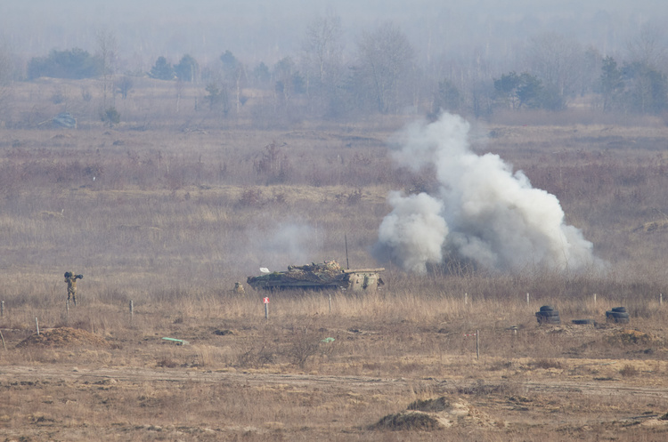 Бойовики на Донбасі збільшили кількість обстрілів із застосуванням важкої артилерії Бойовики на Донбасі збільшили кількість обстрілів із застосуванням важкої артилерії