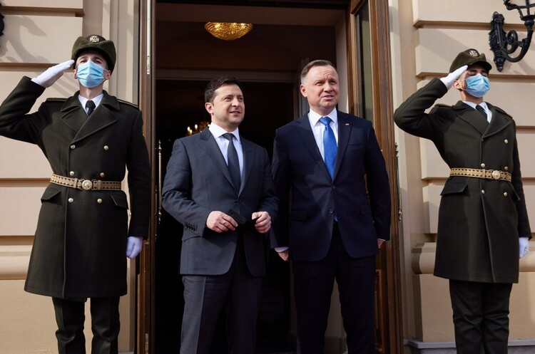 Президент Польщі Анджей Дуда та президент України Володимир Зеленський Дуда закликав Путіна не віддавати наказ про збройну агресію проти України