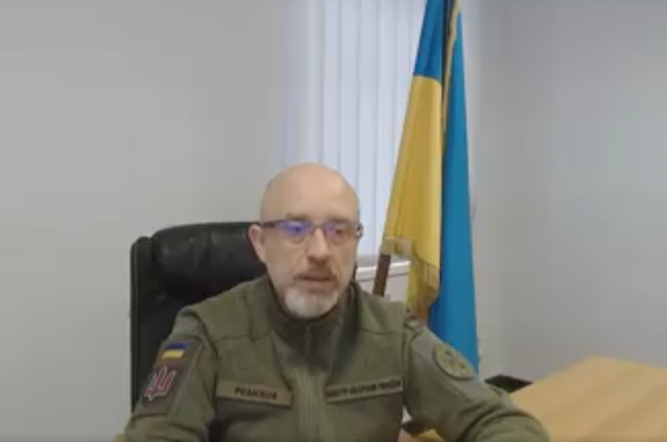 Олексій Рєзніков, Міністр оборони України Резніков закликав усіх українців ставати до зброї