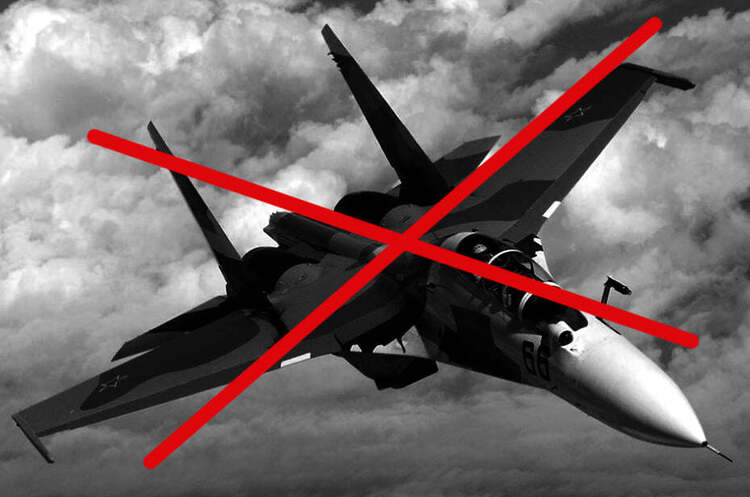 Українські військові знищили російський винищувач Су-30 СМ у Чорному морі Українські військові знищили російський винищувач Су-30 СМ у Чорному морі