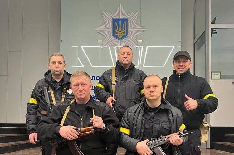 У Харківській ОДА спростували фейк про перемовини поліції з окупантами У Харківській ОДА спростували фейк про перемовини поліції з окупантами