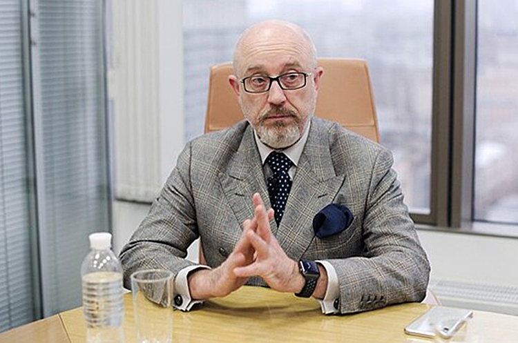 Міністр оборони Олексій Резніков. Смерть або 5 млн рублів: Україна дає вибір російським загарбникам
