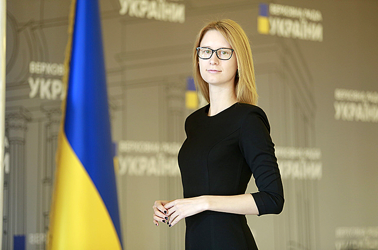 Членкиня комітету Верховної Ради з питань економічного розвитку Роксолана Підласа. Комітет ВРУ підтримав націоналізацію майна та активів рф в Україні