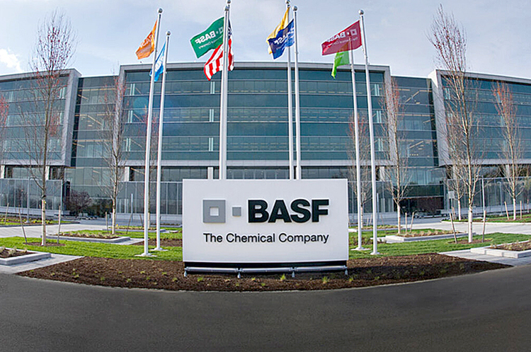 BASF зупиняє новий бізнес у Росії та Білорусі BASF зупиняє новий бізнес у Росії та Білорусі