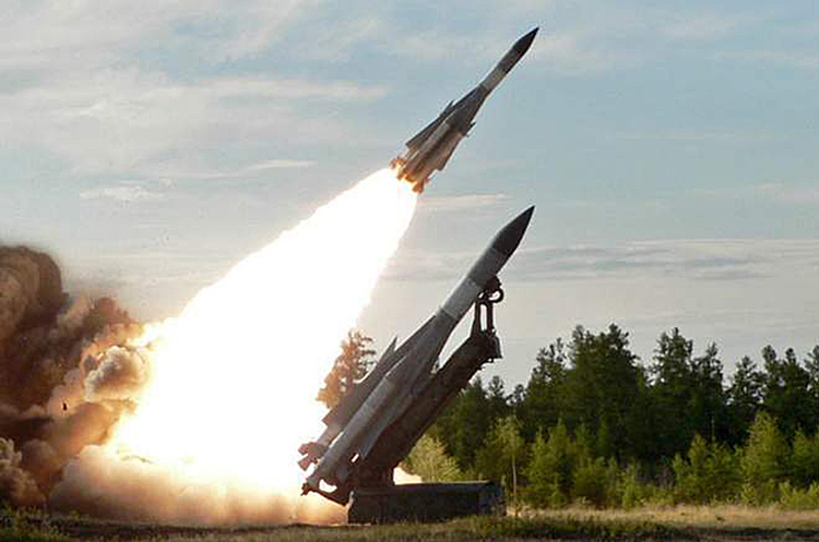 Над Волновахою збили російський винищувач-бомбардувальник Су-34 Над Волновахою збили російський винищувач-бомбардувальник Су-34