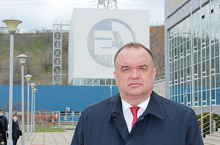 Т.в.о. президента НАЕК «Енергоатом» Петро Котін. На ЗАЕС працює один блок із шести. Радіаційний стан у нормі