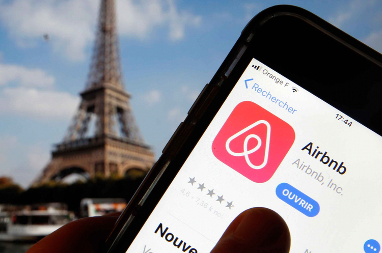 фото DR Іноземці бронюють через Airbnb житло в Україні без наміру приїжджати, щоб допомогти українцям грішми