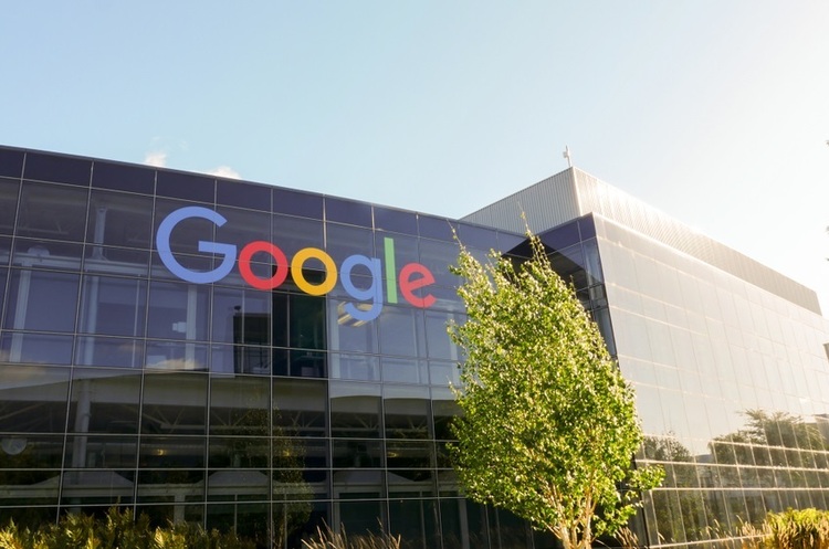 фото Shutterstock Google використає свій офіс у Польщі для підтримки українських біженців