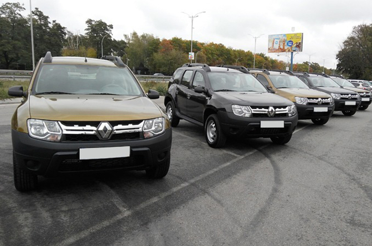Компанія Renault Ukraine подарувала 10 авто одеській теробороні Компанія Renault Ukraine подарувала 10 авто одеській теробороні