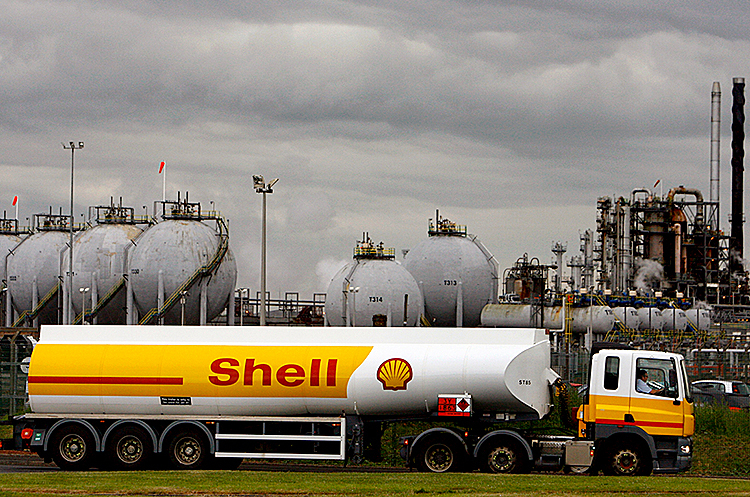 Shell нарешті вирішила повністю відмовитися від купівлі російської нафти та газу Shell нарешті вирішила повністю відмовитися від купівлі російської нафти та газу