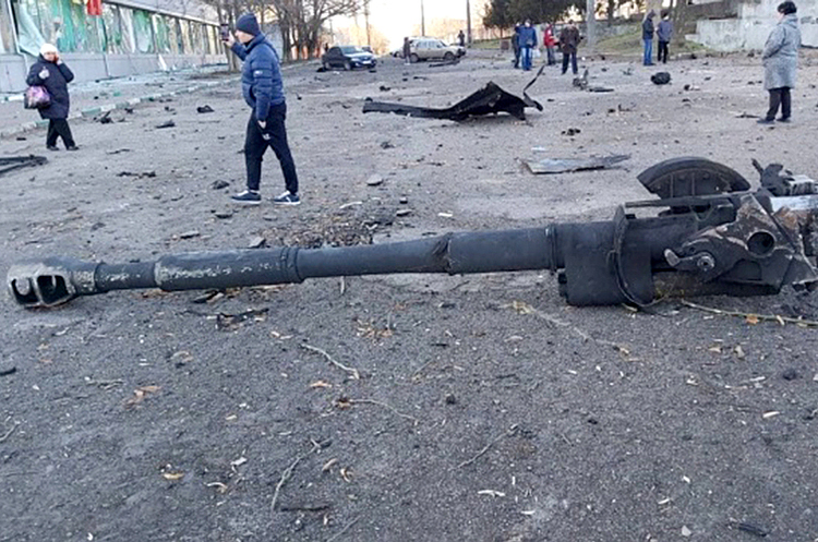 У Миколаєві продовжують ліквідувати наслідки артилерійських обстрілів У Миколаєві продовжують ліквідувати наслідки артилерійських обстрілів