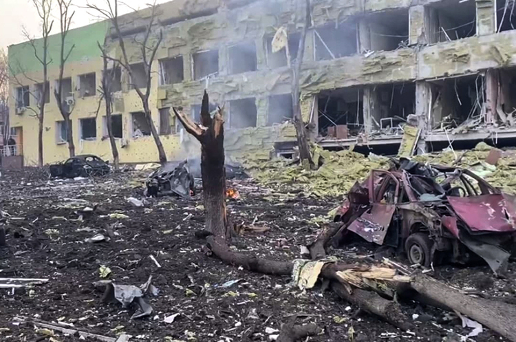 Russian terrorists dropped a bomb on a maternity and children's hospital in Mariupol