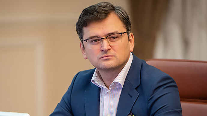 Die Außenminister der Türkei und der Ukraine koordinierten Schritte zur Beendigung des russischen Krieges Die Außenminister der Türkei und der Ukraine koordinierten Schritte zur Beendigung des russischen Krieges