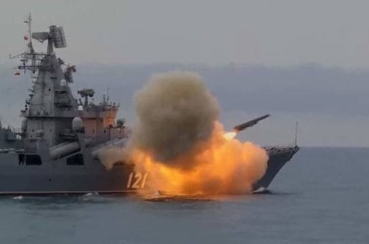 Кораблі Чорноморського флоту росії відійшли від Одеси до Криму Кораблі Чорноморського флоту росії відійшли від Одеси до Криму