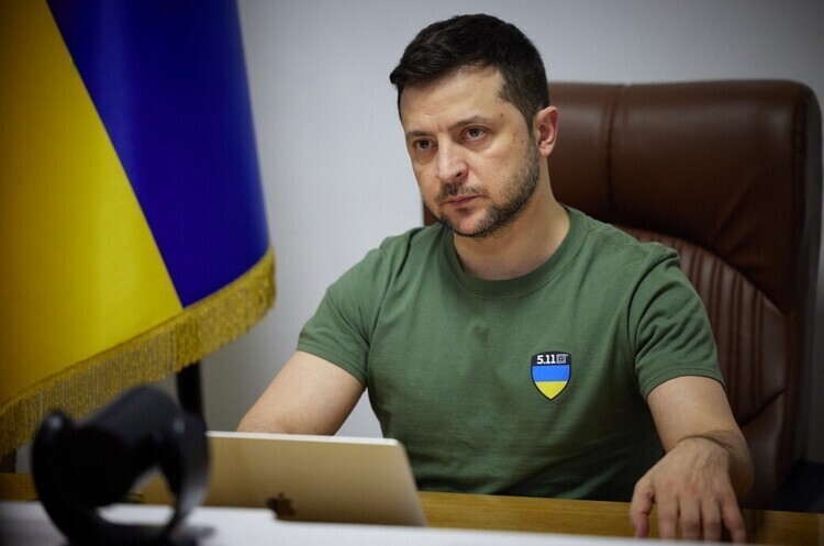 Президент Володимир Зеленський Зеленський вніс до ВР законопроєкт про продовження воєнного стану