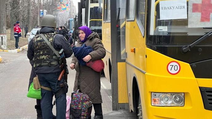 17 березня в Україні відкриються 3 гуманітарні коридори 17 березня в Україні відкриються 3 гуманітарні коридори