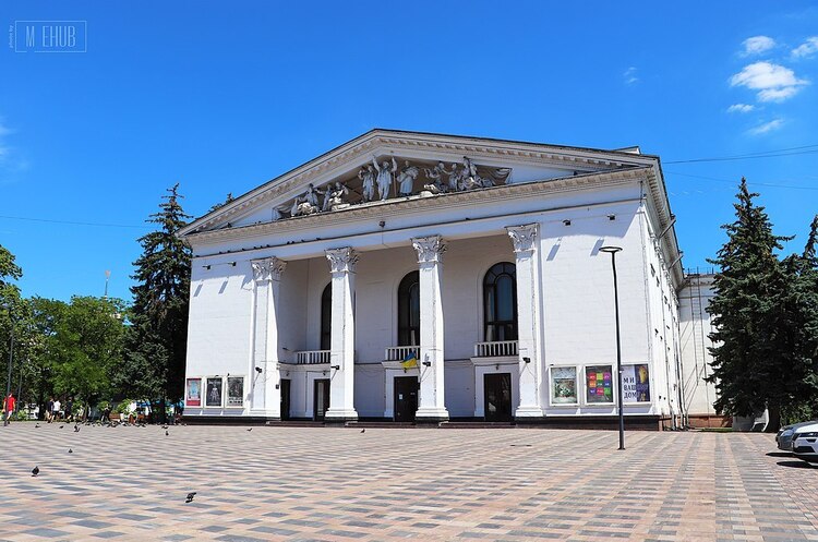 Італія готова відновити драмтеатр у Маріуполі Італія готова відновити драмтеатр у Маріуполі