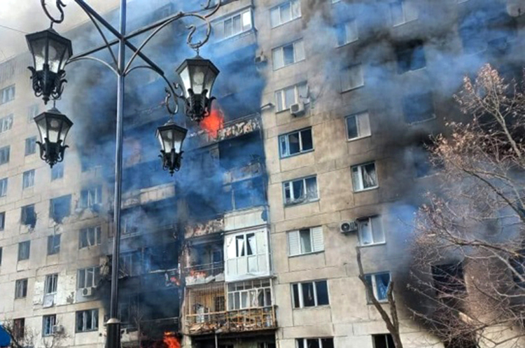 Окупанти за ніч зруйнували понад 20 житлових будинків та об’єктів інфраструктури в Сєвєродонецьку та Рубіжному Окупанти за ніч зруйнували понад 20 житлових будинків та об’єктів інфраструктури в Сєвєродонецьку та Рубіжному